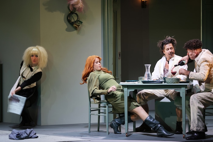 Melanie Hackl (Justine), Kimberly Rydell (Norine), Michael Dangl (Lenglumé), Marcus Bluhm ...