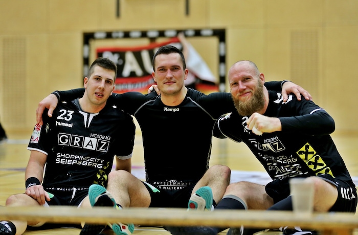Belos (left) once played together with current ÖHB team boss Pajovic (right) at HSG Graz.