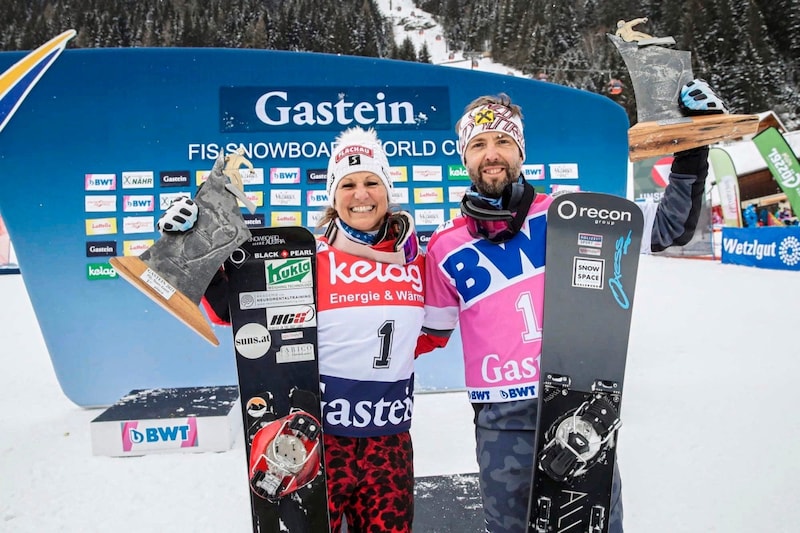 Claudia Riegler (li.) und Andreas Prommegger feierten 2021 den Sieg im Teambewerb. (Bild: GEPA/GEPA pictures/ Jasmin Walter)