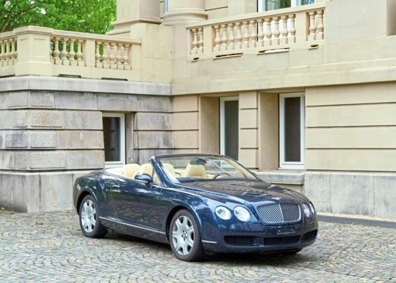 ...and the entertainer's Bentley Continental GTC. (Bild: Sotheby‘s)