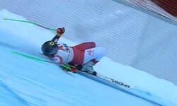 Magdalena Egger landete auf dem Rücken, ehe sie ins Netz krachte.