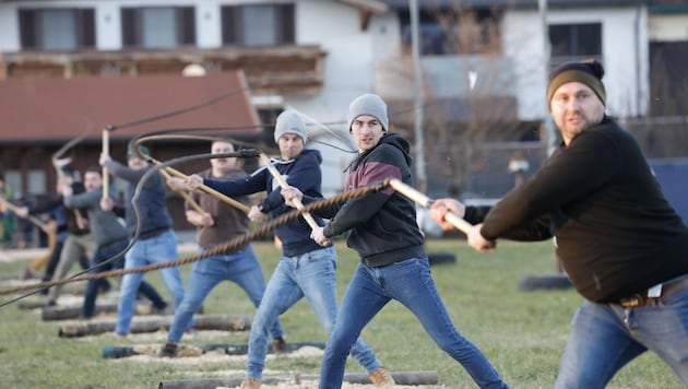 Konzentriert beim Training: Loig III rüstet sich für das Gemeindeschnalzen. (Bild: Tschepp Markus)