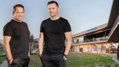 Die Loxone-Gründer Thomas Moser (li.) und Martin Öller (re.) errichteten in Kollerschlag einen eigenen Firmencampus samt Hotel- und Gastronomie-Betrieb. (Bild: Krone KREATIV/Loxone (2))