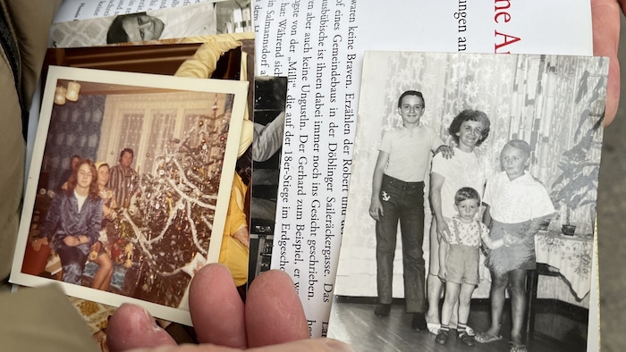 Hansi Lang's brother Robert brought back family memories: on the left Hansi Lang (with long hair) at Christmas in the council apartment, on the right the three brothers (Hansi far right) with their mother