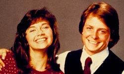 Justin Bateman als Mallory Keaton und Michael J. Fox als Alex Keaton in den 1980er-Jahren in der ...