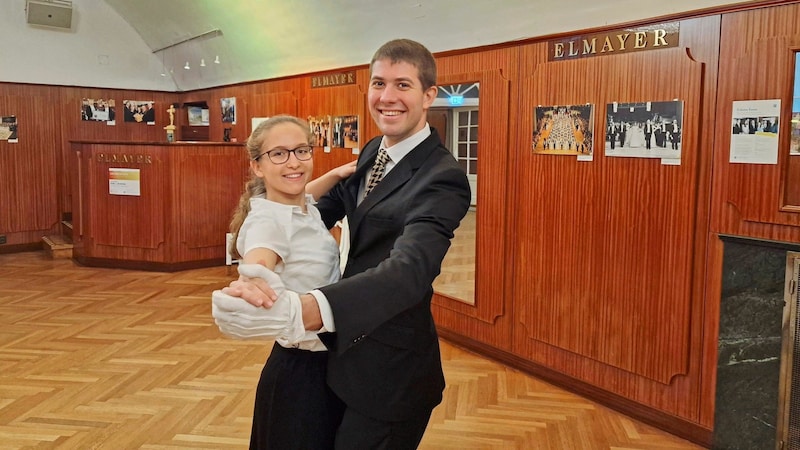 A dancing couple from the Viennese Waltz formation. (Bild: Mario Aberl)