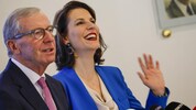 Noch-Landeschef Wilfried Haslauer mit seiner Nachfolgerin Karoline Edtstadler