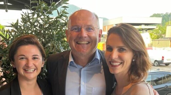 The ladies at the top of Salzburg's political scene know each other from events: Svazek and ...