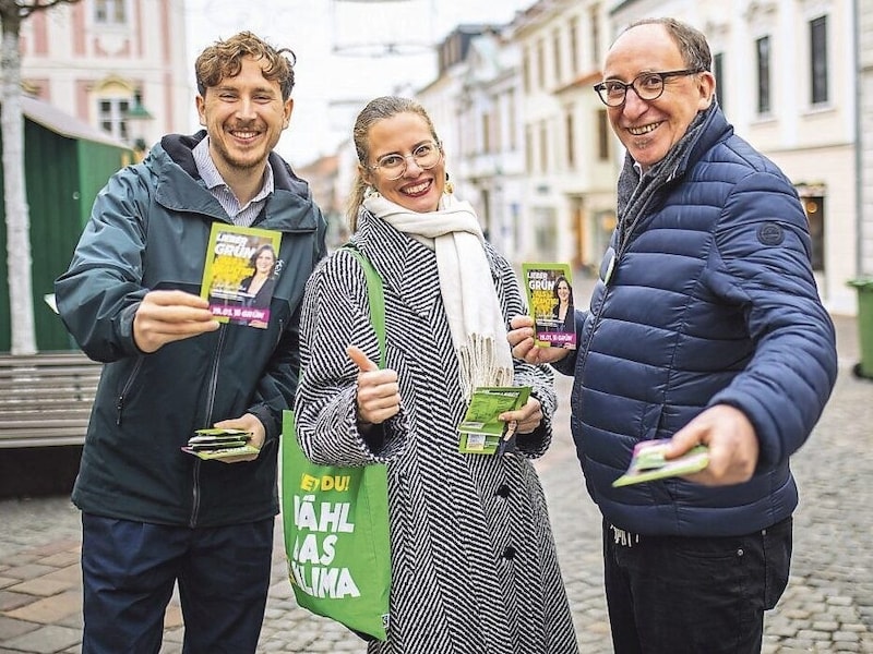 Prominent campaign worker. Minister Johannes Rauch with Green Party top candidate Anja Haider-Wallner and Philip Juranich. (Bild: Die Grünen Burgenland)