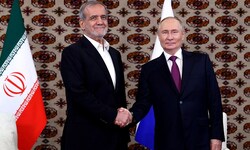 Irans Präsident Masoud Pezeshkian und sein russisches Gegenüber Wladimir Putin rücken noch näher ...