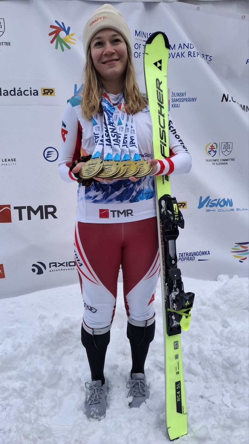 Melissa Köck mit ihren fünf Goldenen. (Bild: Jürgen Albel)