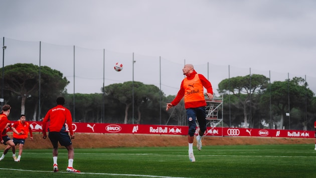 Karim Onisiwo shows off during the training camp. (Bild: FC Red Bull Salzburg – Fabian Weirather)