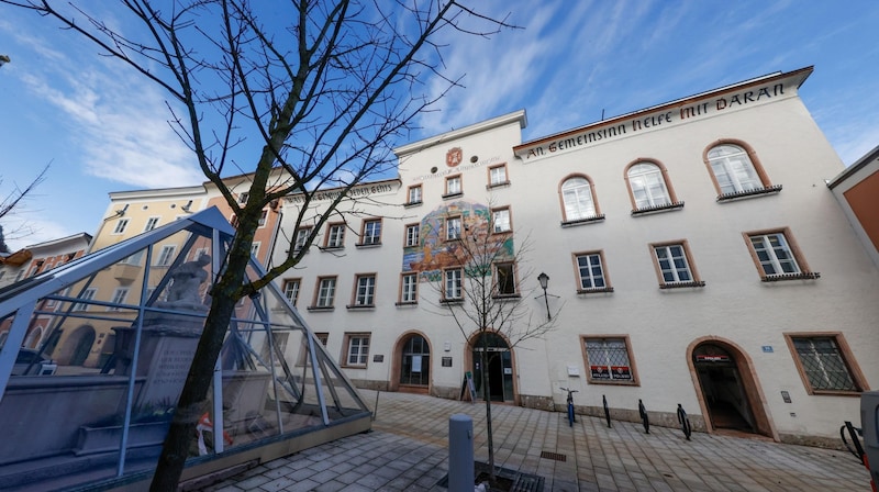 Hallein forciert eine Schulsanierung. (Bild: Tschepp Markus)