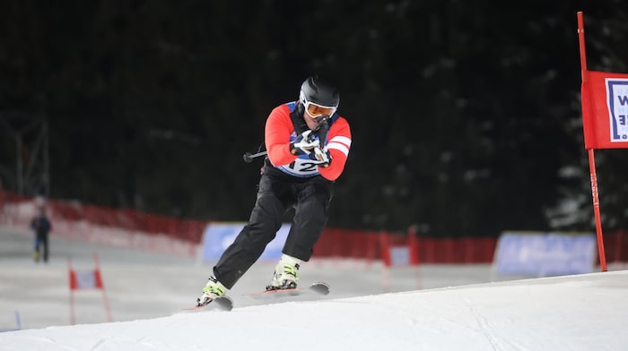 Andreas Gabalier wärmte sich mit Spagat abseits der Piste auf – für den Sieg reichte es trotz ...