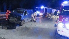 Die Unfallstelle auf der A10 (Bild: FF werfen)