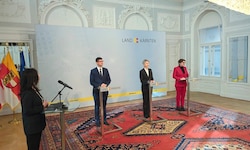 Martin Gruber, Gaby Schaunig und Beate Prettner präsentierten die Regierungsbeschlüsse.