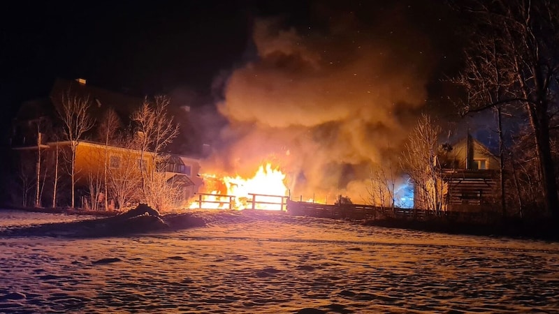 Weitere Bilder des spektakulären Einsatzes zum Durchklicken (Bild: FF Schöder/Mario Lercher)