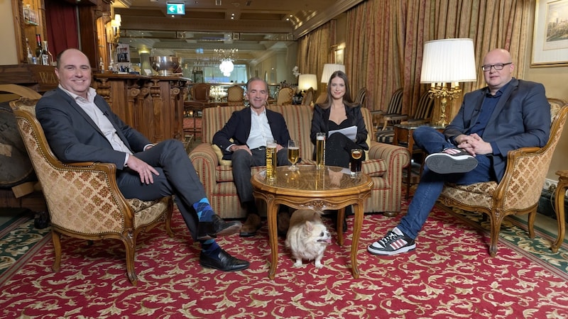 Gerald Zmuegg, Martin Hagleitner, Tanja Pfaffeneder, Leonhard Dobusch (von links nach rechts) (Bild: krone.tv)