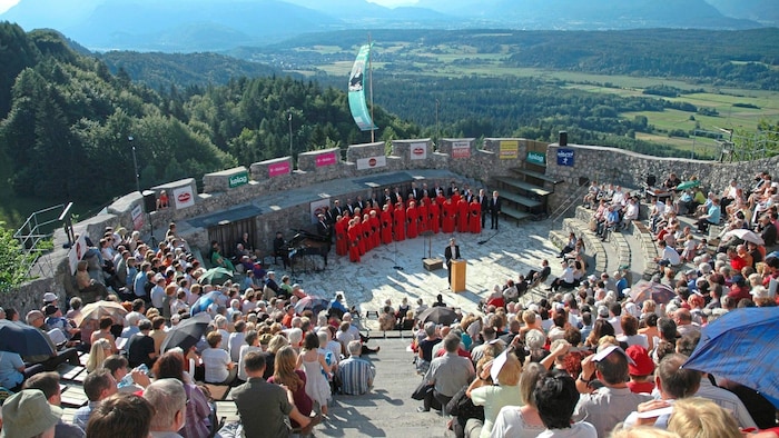 A 25 percent entertainment tax is to be levied in Finkenstein.