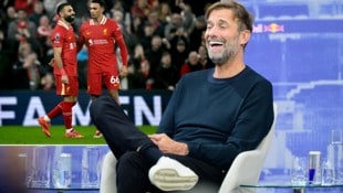 Jürgen Klopp (re.) äußert sich zu Mohamed Salah (li.) und Trent Alexander-Arnold.