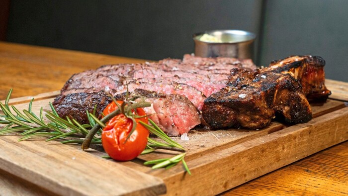 Bei Flatschers wartet ein Schnäppchenmenü.