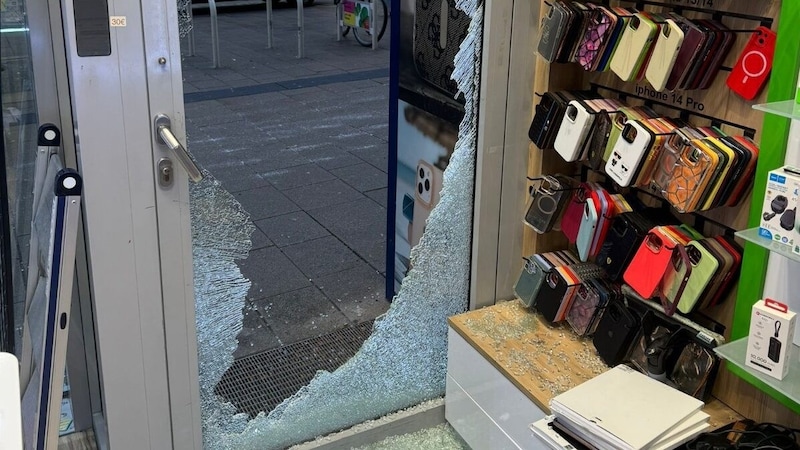 Despite the obvious noise caused by the break-in, nobody claims to have seen or heard anything. The owner is now appealing for witnesses from the public. (Bild: Leserreporter)