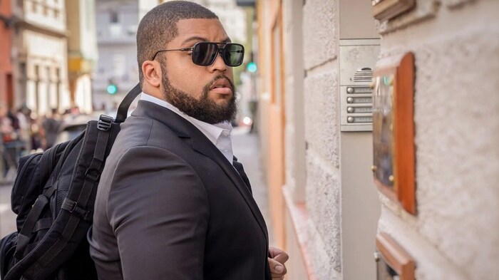 O´Shea Jackson jr. als nerdiger Gangster-Handlanger. 