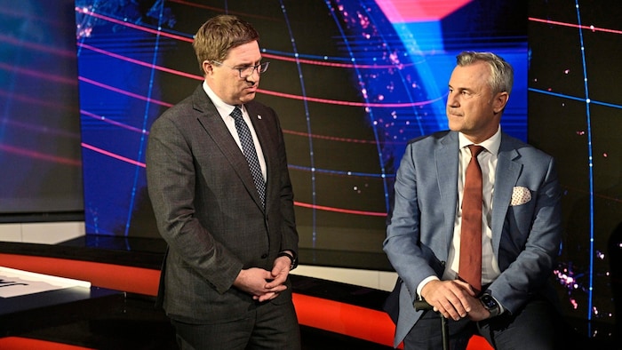 Für Hofer drückte Bürgermeister Andreas Rabl aus Wels die Daumen.