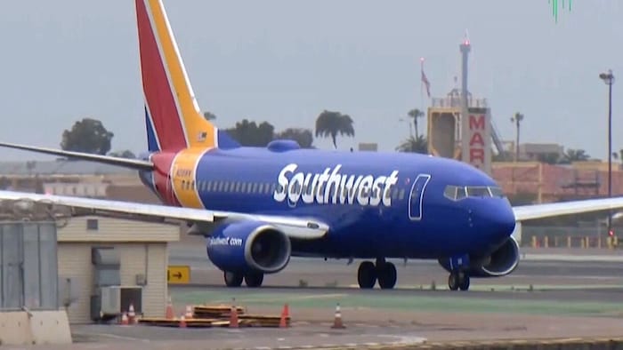 Der Pilot sitzt derzeit mit einer Kaution von 3500 US-Dollar in Haft und muss sich wegen ...