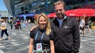 „Krone“-Mitarbeiterin Maria Schaller traf vor der Rod Laver Arena Oliver Marach, der 2018 in Melbourne den Doppel-Bewerb gewann und jetzt als Trainer vor Ort ist. (Bild: Maria Schaller)