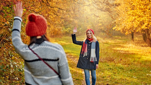 In Vorarlberg grüßt man sich noch – zumindest in den ländlichen Regionen. Allerdings kann es durchaus sein, dass die Art des Grußes beim Gegenüber Irritationen auslöst. (Bild: stock.adobe.com/DENYS KURBATOV)