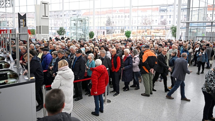 Der Ansturm auf die Messe ist groß.