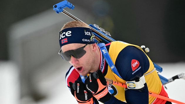 Johannes Thingnes Bö (Bild: AFP/APA/Tobias SCHWARZ)