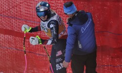 Nach ihrer Schrecksekunde beim Abfahrtstraining in Cortina d‘Ampezzo hat Lindsey Vonn Entwarnung ...