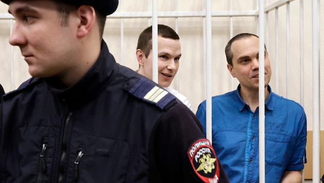 Alexei Lipzer (left) and Vadim Kobsev were sentenced to several years in prison as members of an "extremist organization". (Bild: APA/AFP/TATYANA MAKEYEVA)