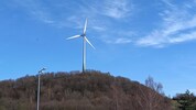In Tirol gibt es noch kein Windrad. In Kärnten wurde kürzlich eine Volksbefragung zu diesem ...