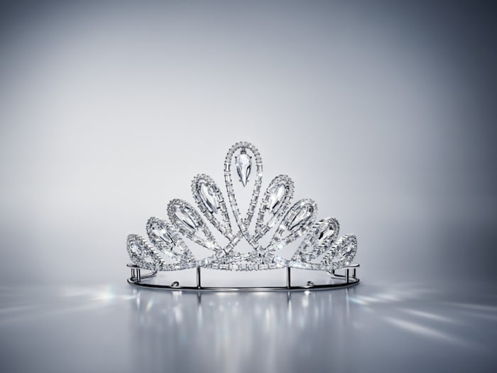 The Swarovski tiara is designed to reflect the magical atmosphere of the Opera Ball.