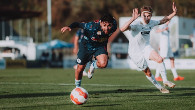 Tolgahan Sahin (links) traf gegen Monacos U-21. (Bild: Dominik Angerer – FC Liefering)