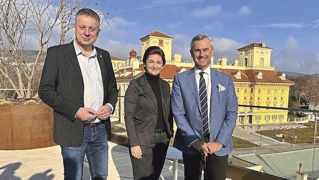 FPÖ- Landesparteiobmann Alexander Petschnig und Salzburgs LH-Stv. Marlene Svazek mit Norbert Hofer. (Bild: Carina Fenz)