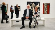 Heinz Josef Angerlehner und Brigitte Löw-Radeschnig in der Schau „Collector’s Choice“ in ...
