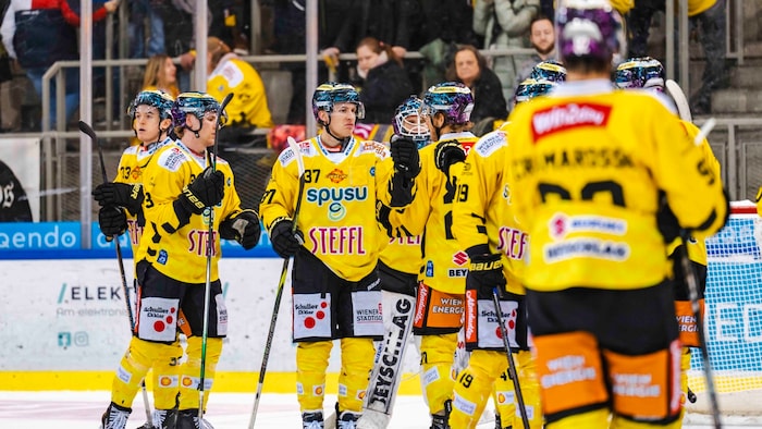 The Vienna Capitals celebrated a shooting match.