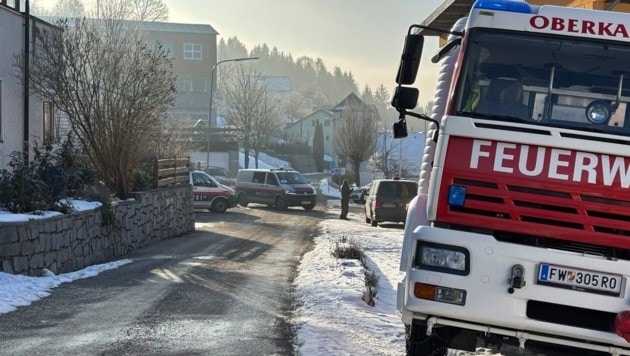 Der Täter schoss mit einer Pistole den neuen Liebhaber seiner Ex nieder. Die Großfahndung läuft (Bild: Werner Kerschbaummayr/TEAM FOTOKERSCHI / MARTIN SCHARINGER)