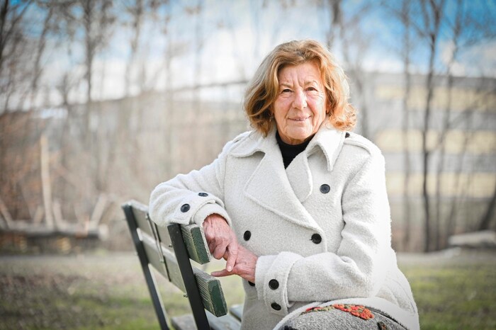 Holding their hand, being there: Brigitte Pekastnig (73) has accompanied many people on their ...