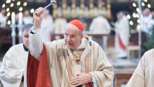 Ein letztes Mal wird Kardinal Christoph Schönborn beim Dankesgottesdienst seine Kirche und Diözese als Erzbischof segnen. (Bild: Erzdiözese Wien/Stephan Schönlaub)