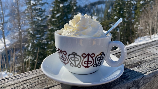 Tyrol's ski resorts seem to be a good place for hot chocolate (symbolic image). (Bild: stock.adobe.com null)