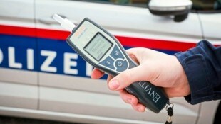 Der Alko-Test beim Autofahrer ergab mehr als 1,6 Promille.