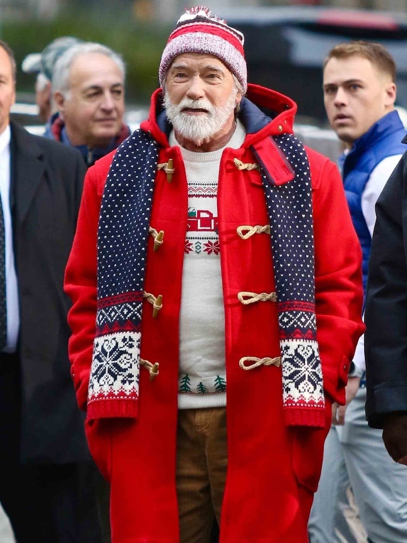 Arnold Schwarzenegger is currently in front of the camera as Santa Claus in New York. Next week, the "Styrian Oak" will be shaking up Kitzbühel again. (Bild: Photo Press Service)