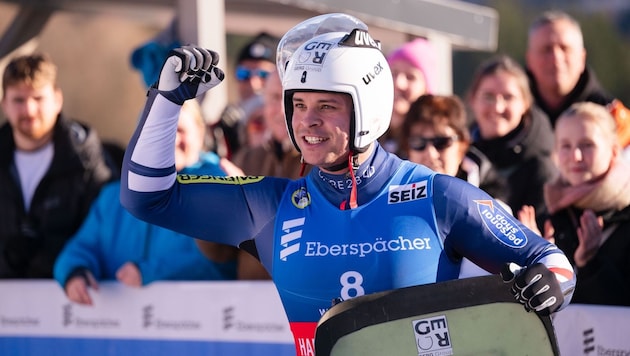 Jonas Müller darf auch im Team über Gold jubeln. (Bild: APA Pool/APA/dpa/Marius Becker)