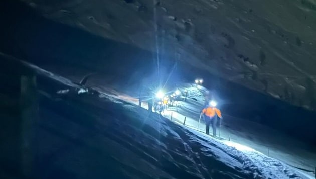 Two ski tourers endured anxious hours. (Bild: Bergrettung Werfen / Koller)