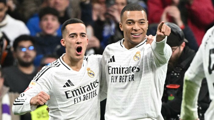 Kaylian Mbappe (right) is currently finding his form again.